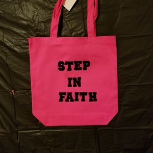 Inspiring tote bags